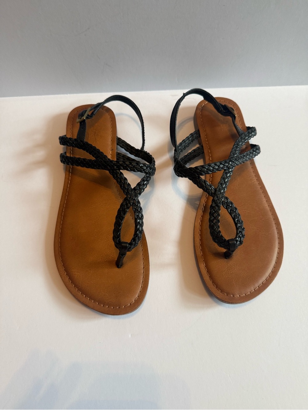 Vintage Threads Target Braided Sandals Black With Gold Clasp women size 8